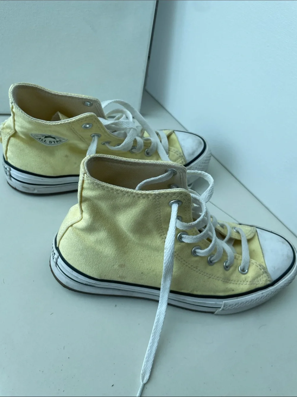 Converse high top